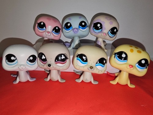 Authentic littlest pet shop - pet,