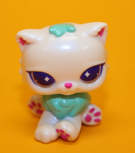 Bandai littlest pet shop - , like